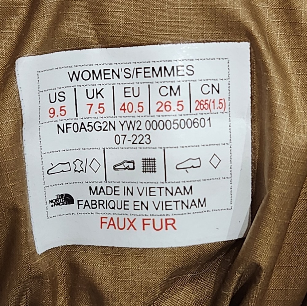 The North Face Shellista IV Women’s Waterproof Insulated Boots Size 9.5 New - Picture 7 of 7